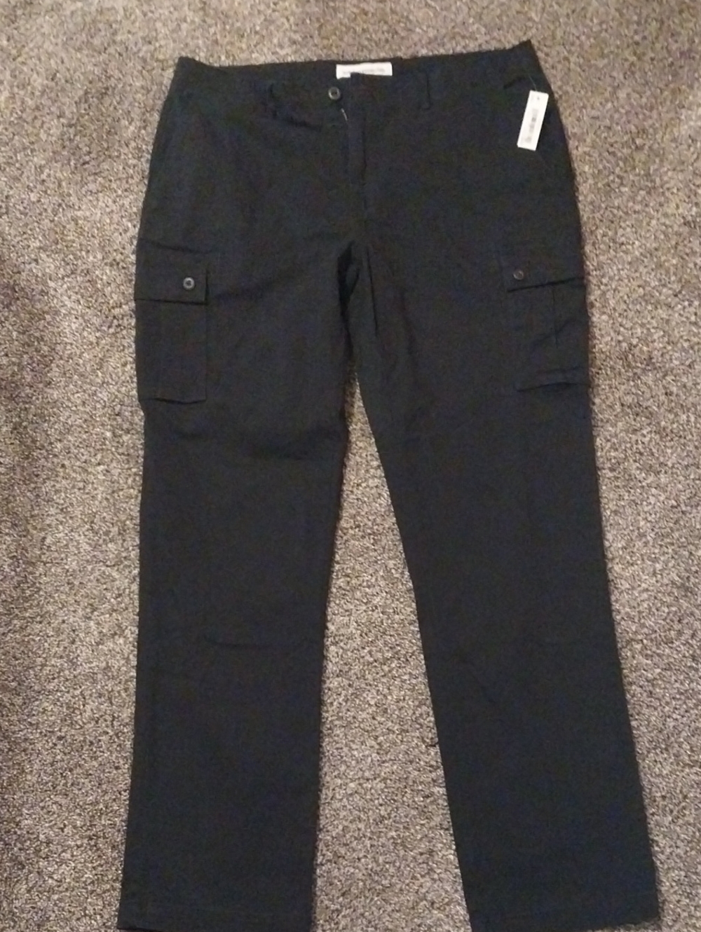 Womans Black Cargo Pants 35W X 32L